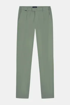 Defenders * The Classic Chinos