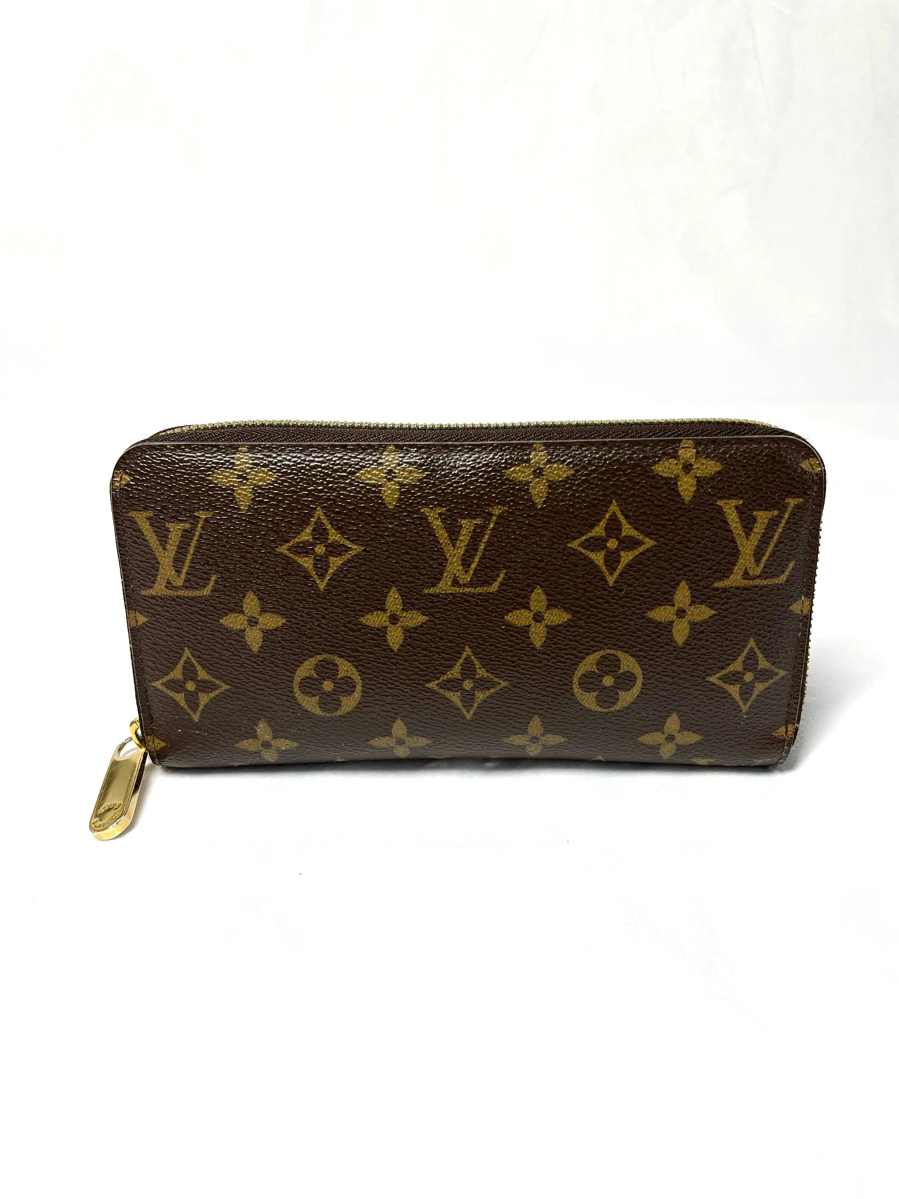 LV Zippy Wallet *brand new*