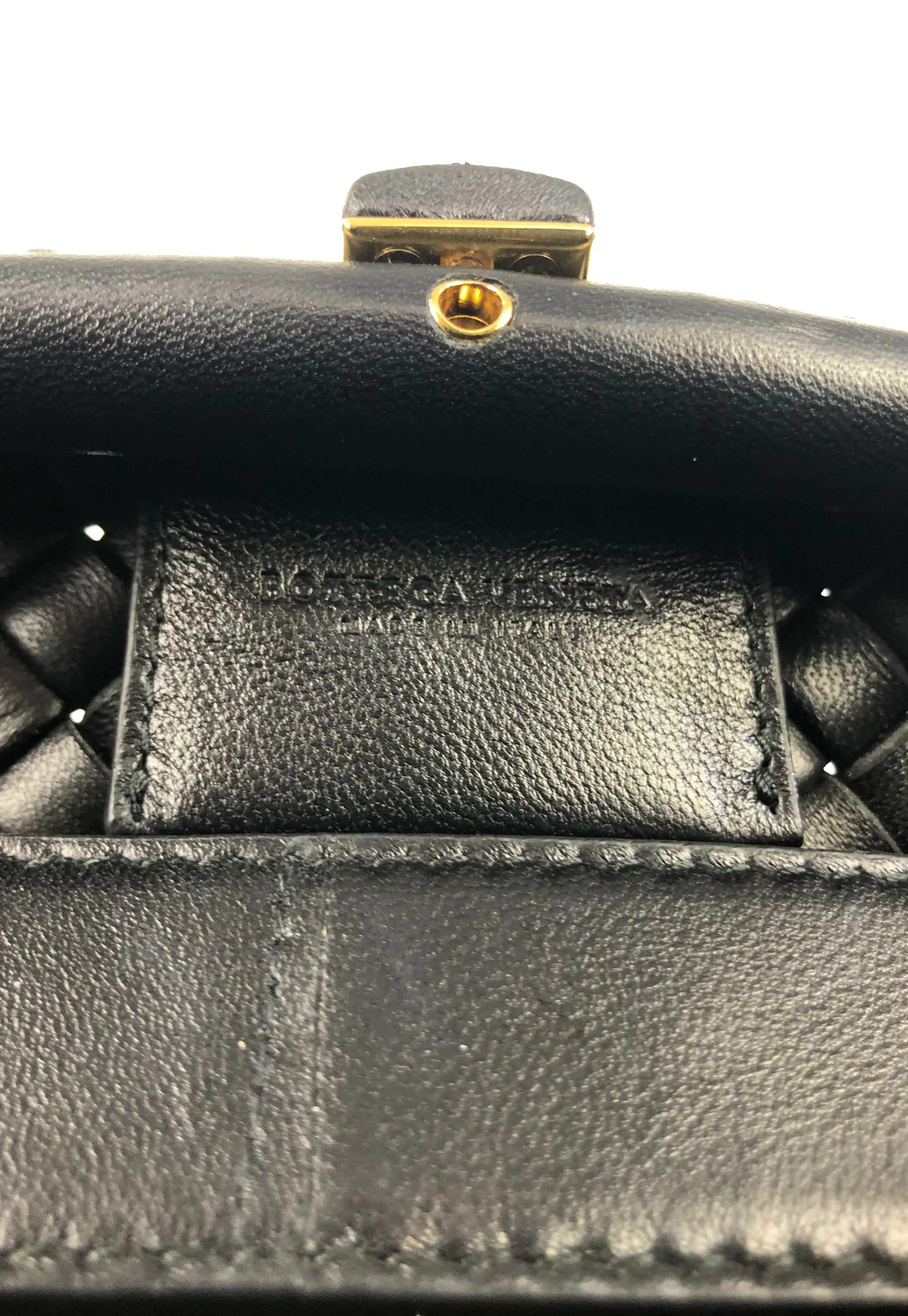Médium Intrecciato Leather Handle Bag with Detachable Strap